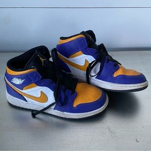 air jordan 1 nike sneakers kids (size 3.5y)